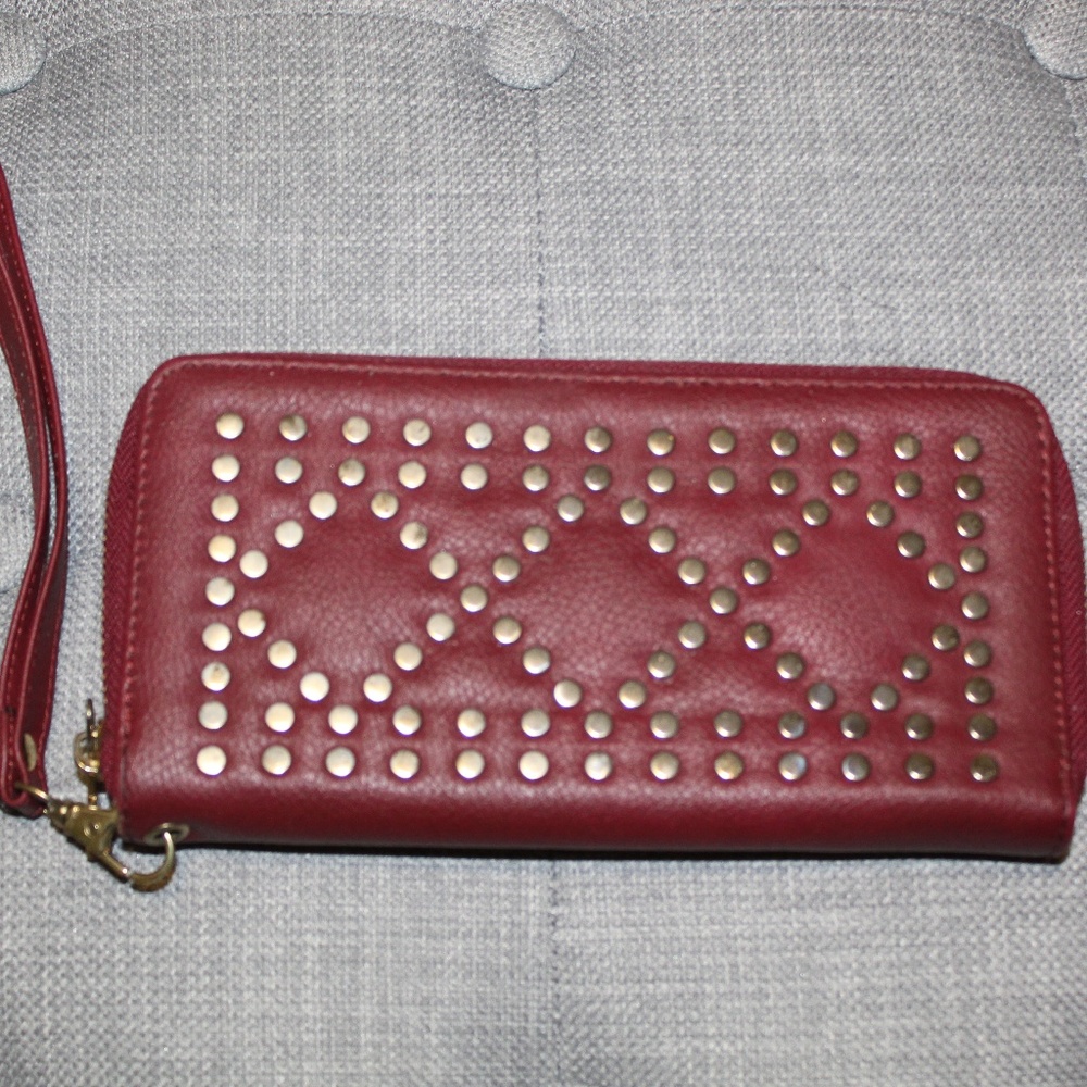 Maroon Wallet